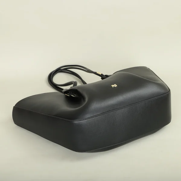 The Essential Work Tote - Timeless Sophistication